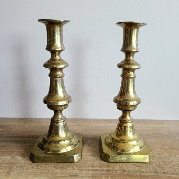 Set of 2 vintage brass candleholders. - Picture 1 of 5
